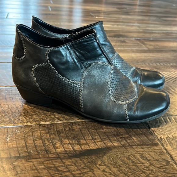 Women’s Remonte patchwork bootie Size 9(41) - Picture 1 of 9